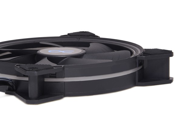 L14 Alphacool Eiszyklon Aurora LUX PRO Digital RGB (140x140x25mm) PHT EOL