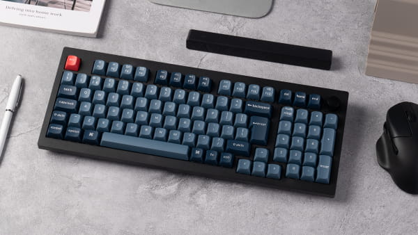 TAT Keychron V5 Max (DE-Layout, Gateron Jupiter Banana, Hot-Swap, RGB)