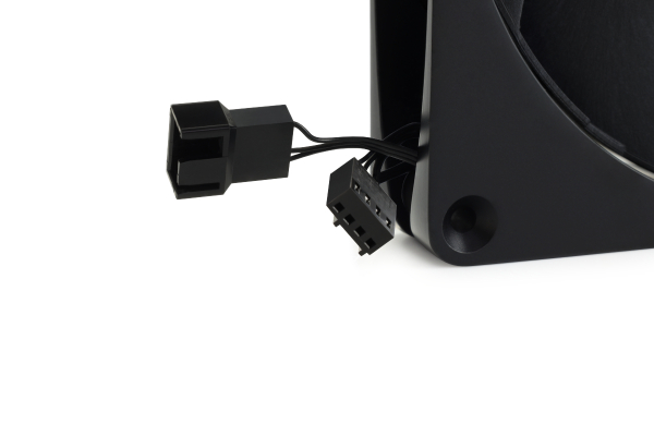 L14 Alphacool Apex Stealth Metall Lüfter 2500rpm Schwarz (140x140x25mm)